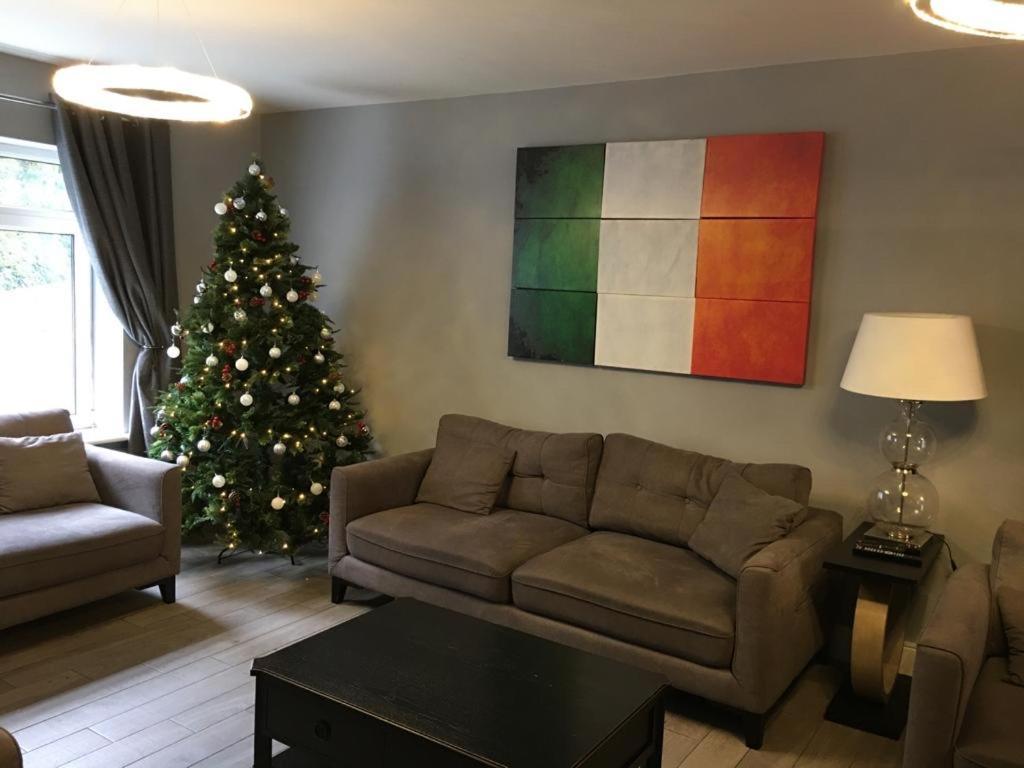 The Town House Kinsale, Hosted By Exquisite Holiday Homes, Sleeps 16 エクステリア 写真